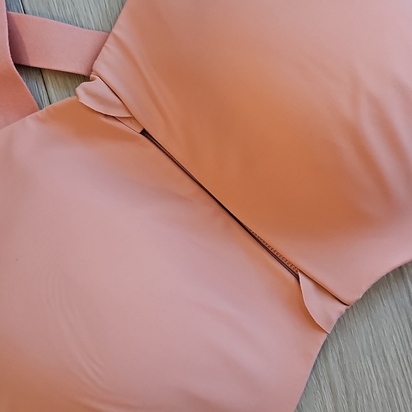 Knix Catalyst Front Zip Sporta Bra, Size 8 - Picture 4 of 12